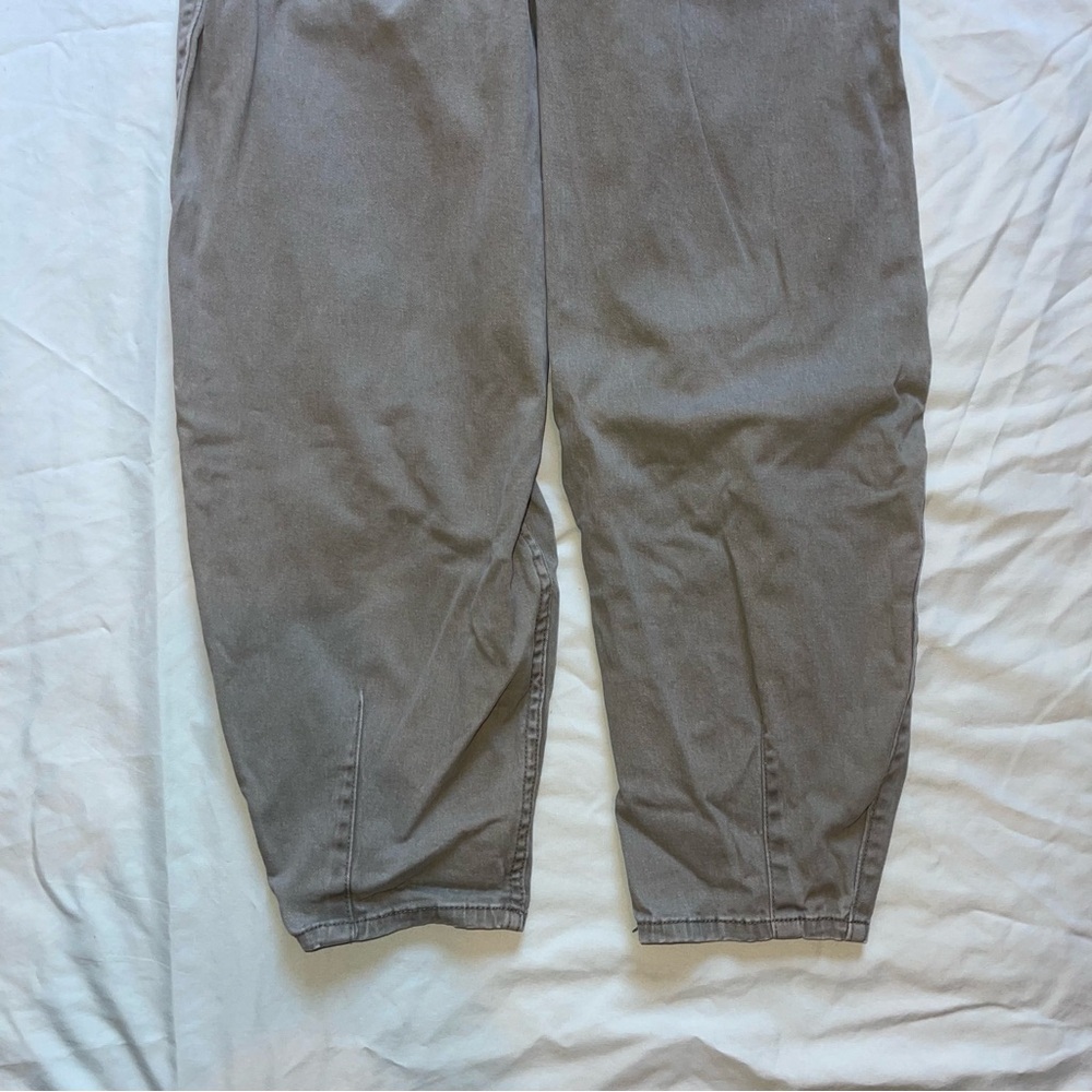 HOLLISTER GREEN HIGH WAISTED BAGGY CAPRI PANTS - Picture 8 of 9